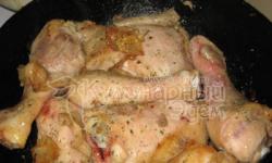 Запеченная курица с тыквой и картошкой в духовке