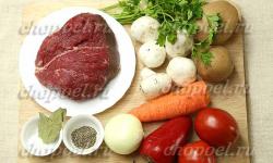Liellopu gaļa podos ar kartupeļiem un sēnēm cepeškrāsnī soli pa solim recepte